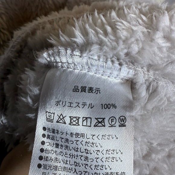 Tokyo Disney Resorts fleece hoodie grey size Medium unisex - Picture 10 of 10